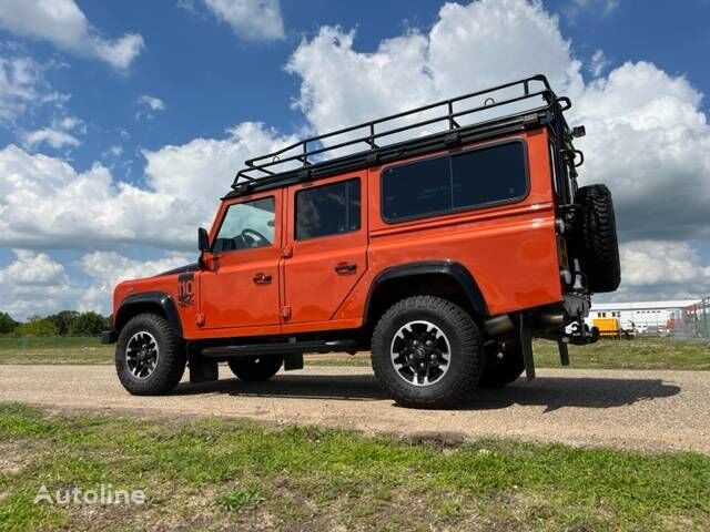 Land Rover Defender 110 factory Adventure Edition 2016 apvidus automobilis