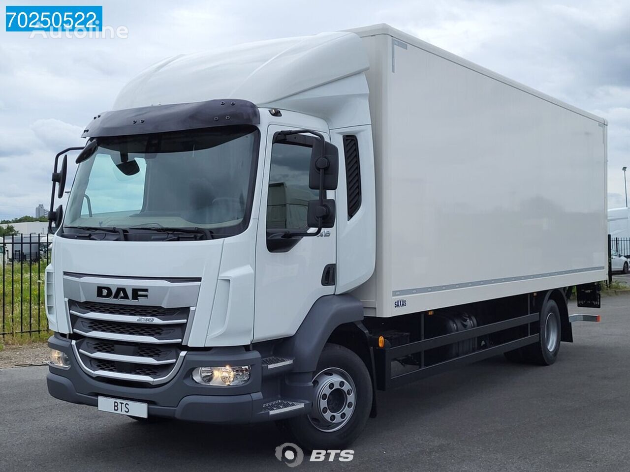 новый автофургон DAF XB 290 4X2 16T SAXAS 1500kg Ladebordwand ACC GSR EURO 6