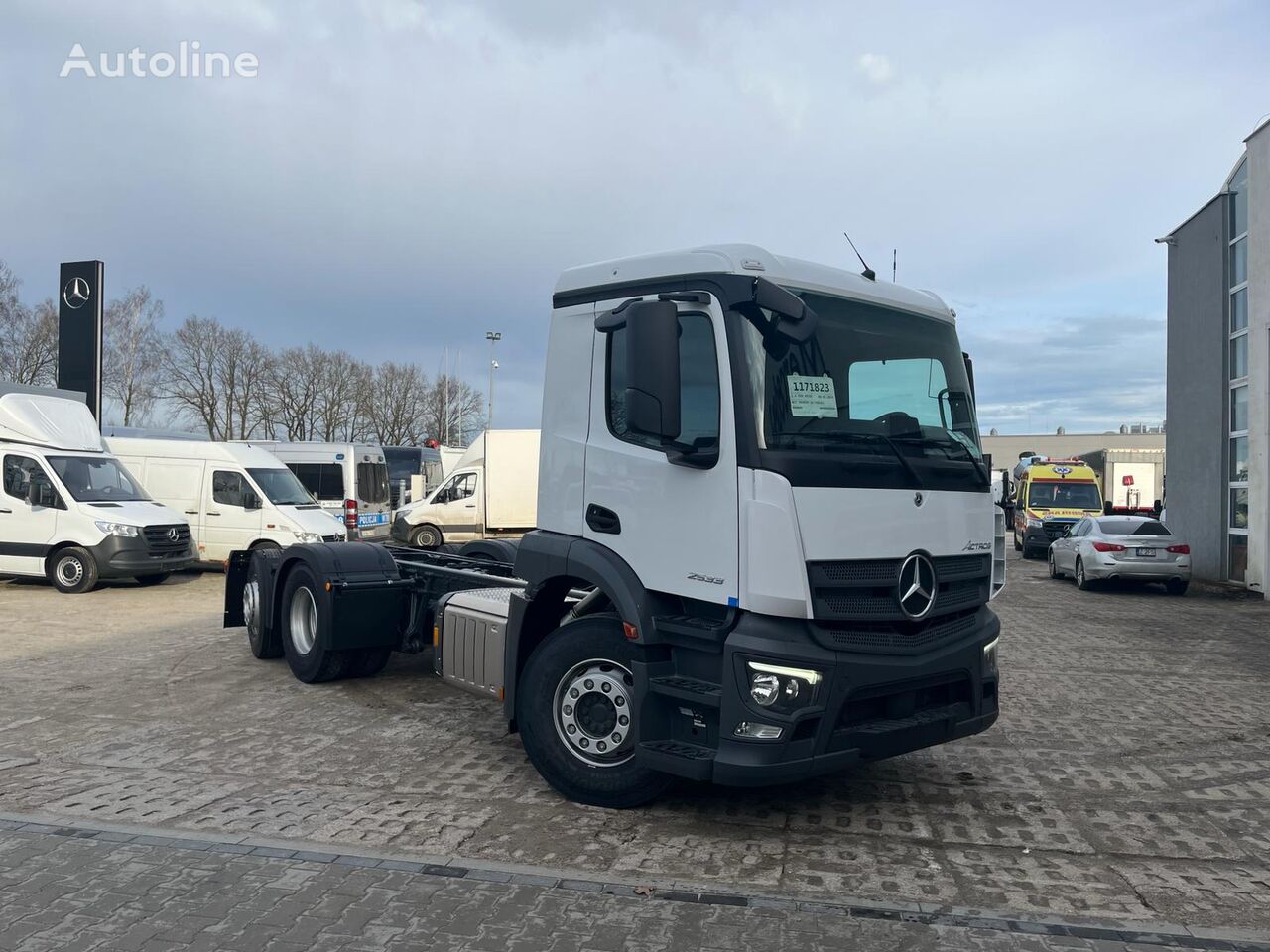 новый грузовик шасси Mercedes-Benz Actros 2633 L