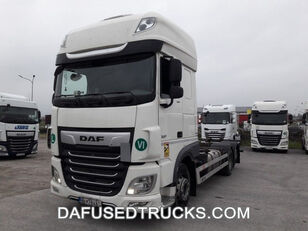 DAF XF 530 FAR konteinervedējs