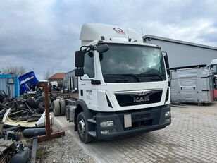 MAN TGM 15.250 // 2015r // 378 tys km kravas automašīna šasija