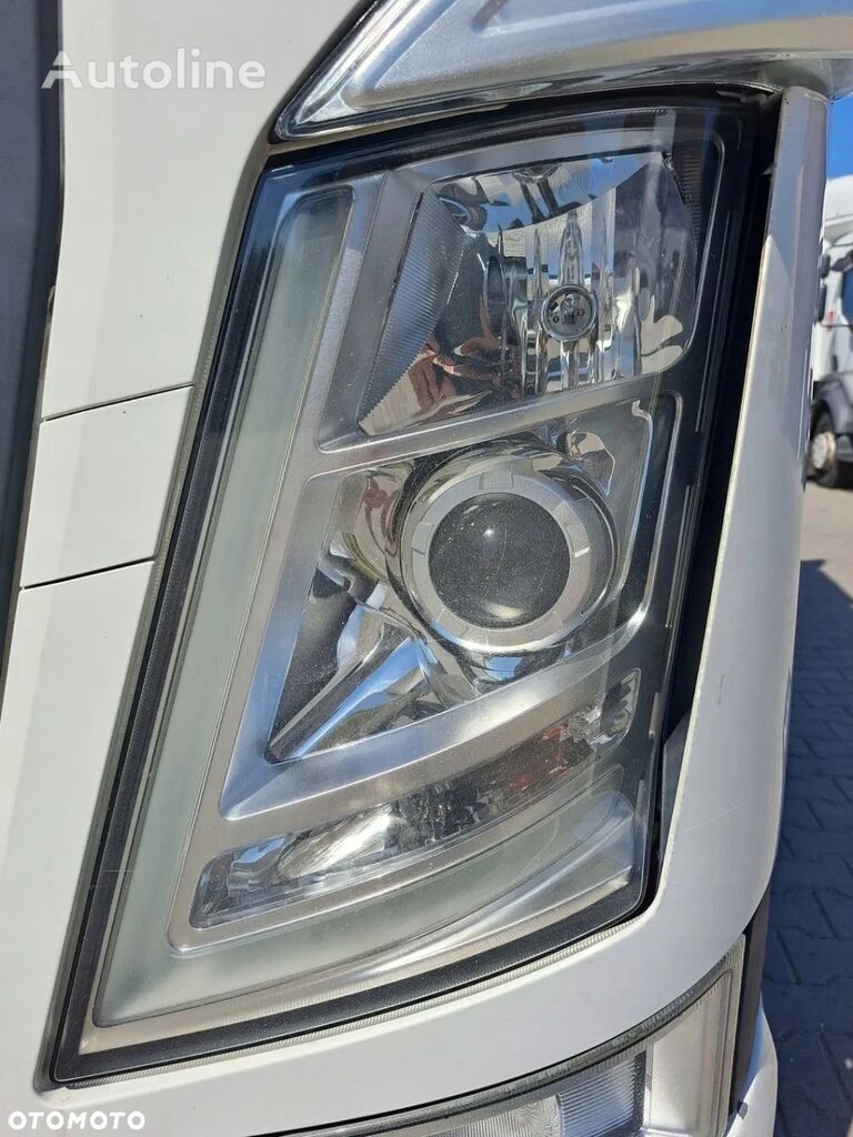 Volvo SPRZEDAM LAMPĘ LEWĄ XENON FH 4 EURO 6. lukturis paredzēts Volvo kravas automašīnas