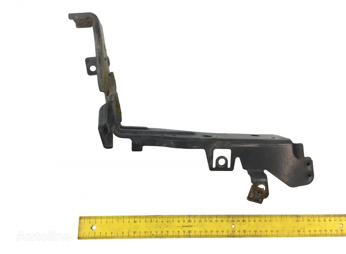 Headlight Mounting Bracket, Left Volvo FH16 (01.05-) 84061089 paredzēts Volvo FH12, FH16, NH12, FH, VNL780 (1993-2014) vilcēja