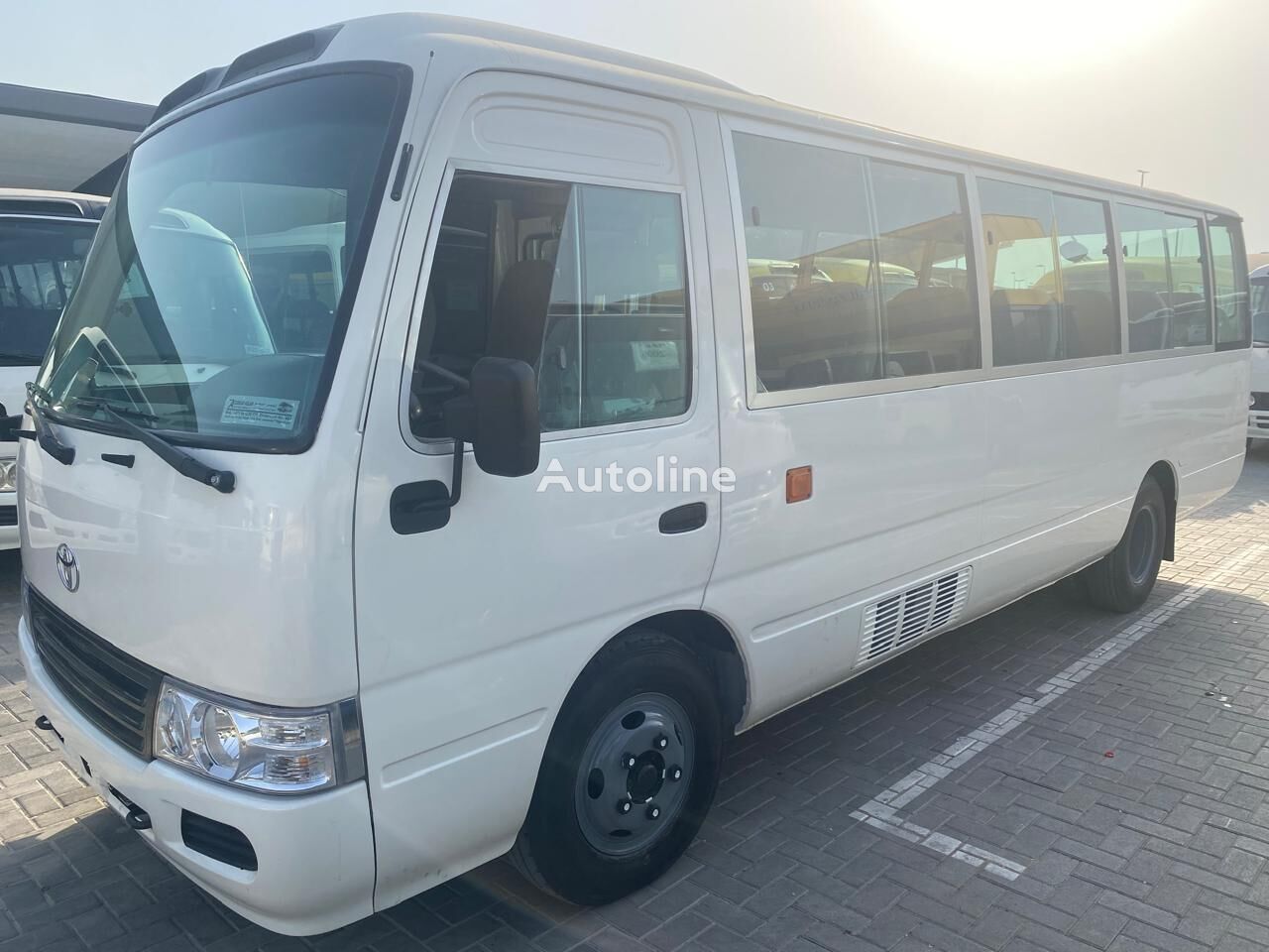 туристический автобус Toyota Coaster Coach bus (Diesel -LHD)