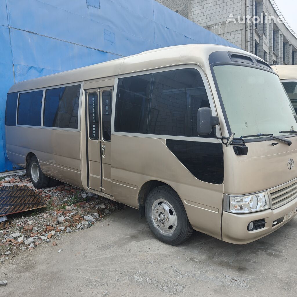 Toyota coaster  tūristu autobuss